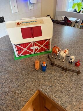 VTG Fisher Price Little People Play Family Farm  #915 Barn Set Animals